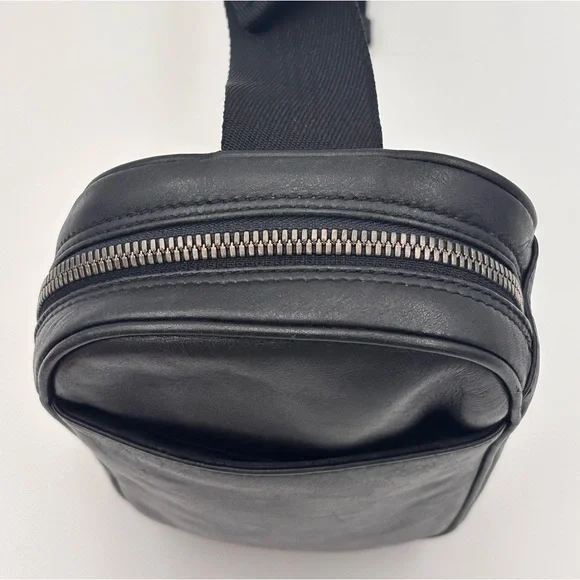 Louis Vuitton Pochette Gange Limited Edition Roppongi unisex Black Calf Leather✨ - Picture 8 of 12